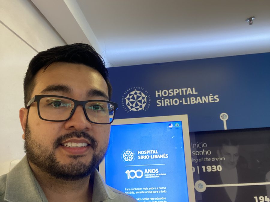 Dr. Marcos Shimiti no Hospital Sírio-Libanês